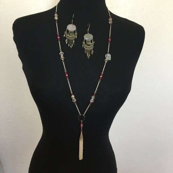 Jewelry - PINK crystal quartz and crystal necklace 30 inches
